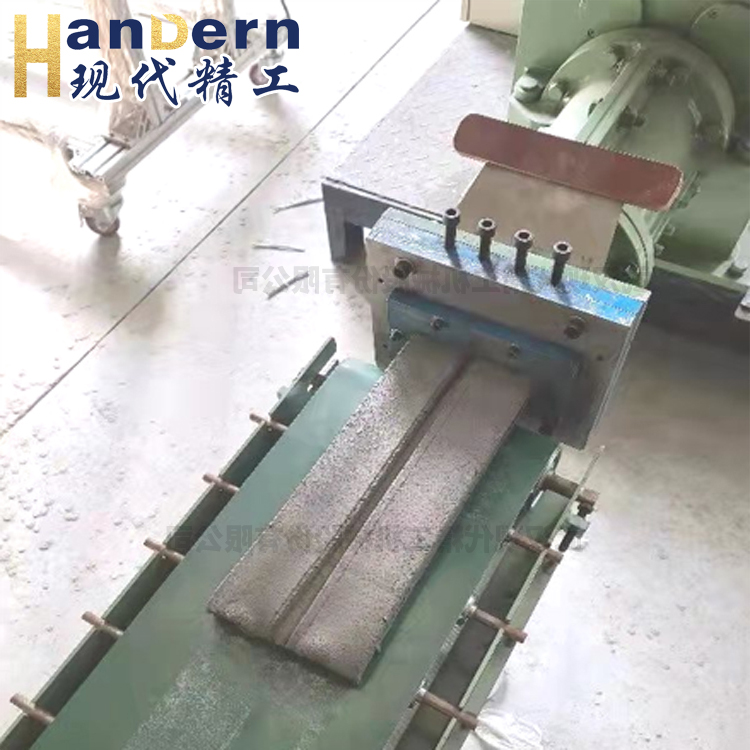 What is the structure of the vacuum extrusion molding fiber cement board production line