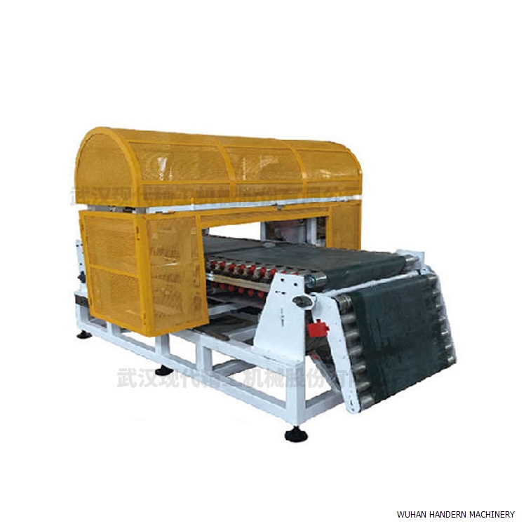 Synchronous cutting machine