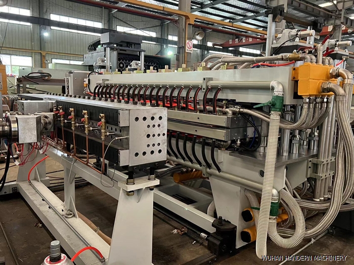 twin screw hollow sheet production line 3