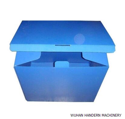 Hollow board packaging container