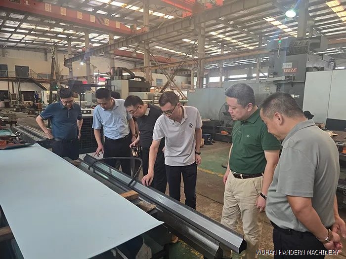 Inspection picture of the plant for the extrusion line of phosphogypsum hollow sheet